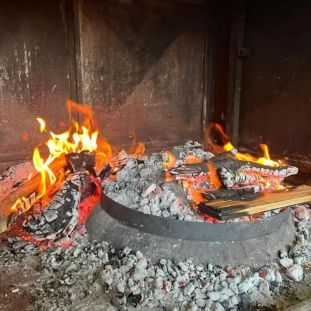 Szálloda And Pansion M&r 2*