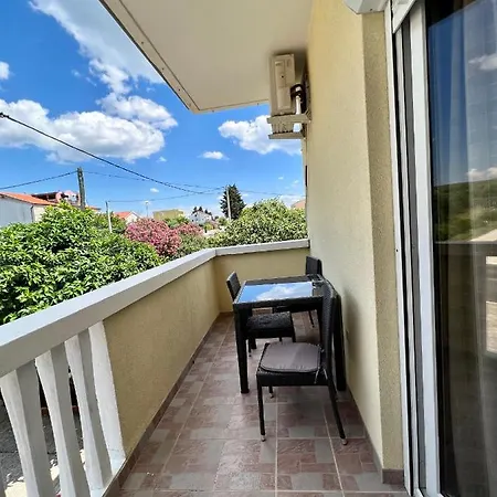 And Pansion M&r Szálloda 2*