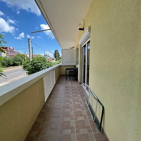 Szálloda And Pansion M&r 2*