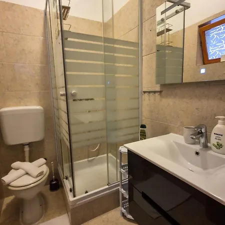 And Pansion M&r Szálloda 2*