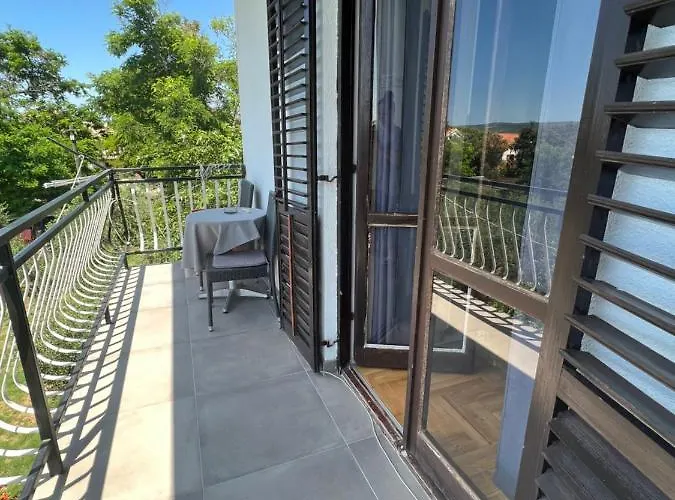 Hotel And Pansion M&r 2*