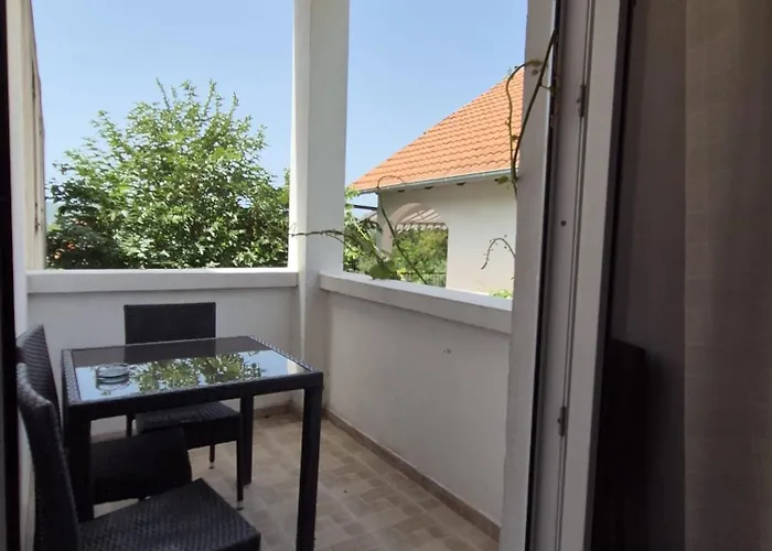 And Pansion M&r Hotel Turanj