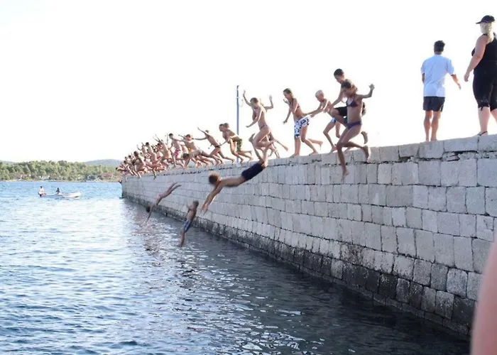 And Pansion M&r Turanj