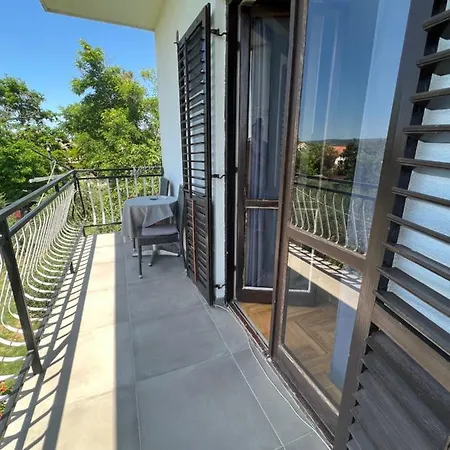 Hotel And Pansion M&r 2*