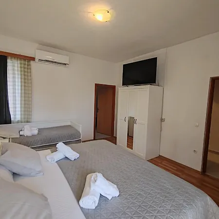 And Pansion M&r Otel 2*