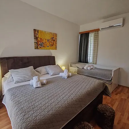 And Pansion M&r Hotell Turanj