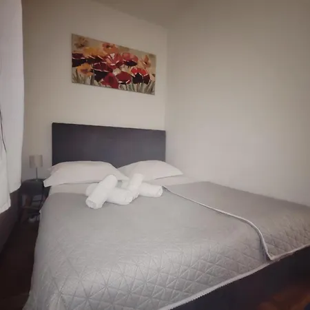 And Pansion M&r Hotel Turanj