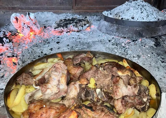 Hotel And Pansion M&r Turanj