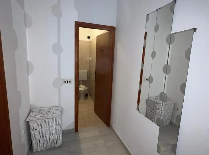 And Pansion M&r Hotel