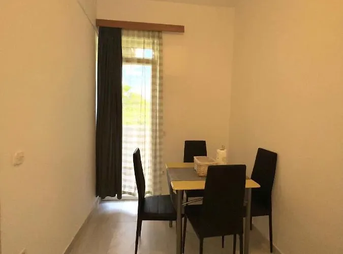 And Pansion M&r Hotel Turanj