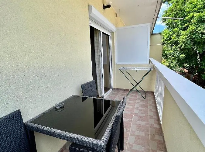 And Pansion M&r Hotel 2*