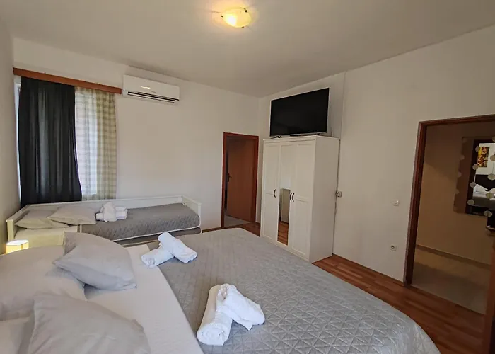 And Pansion M&r Hotel 2*