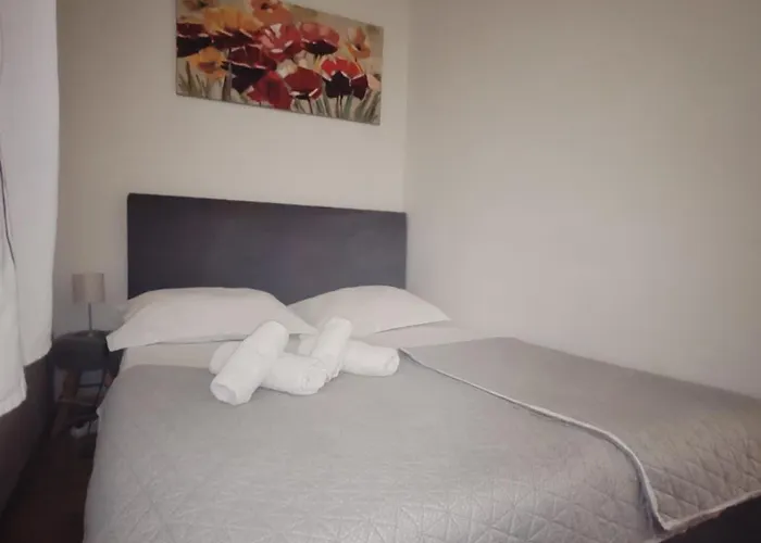 And Pansion M&r Hotel Turanj